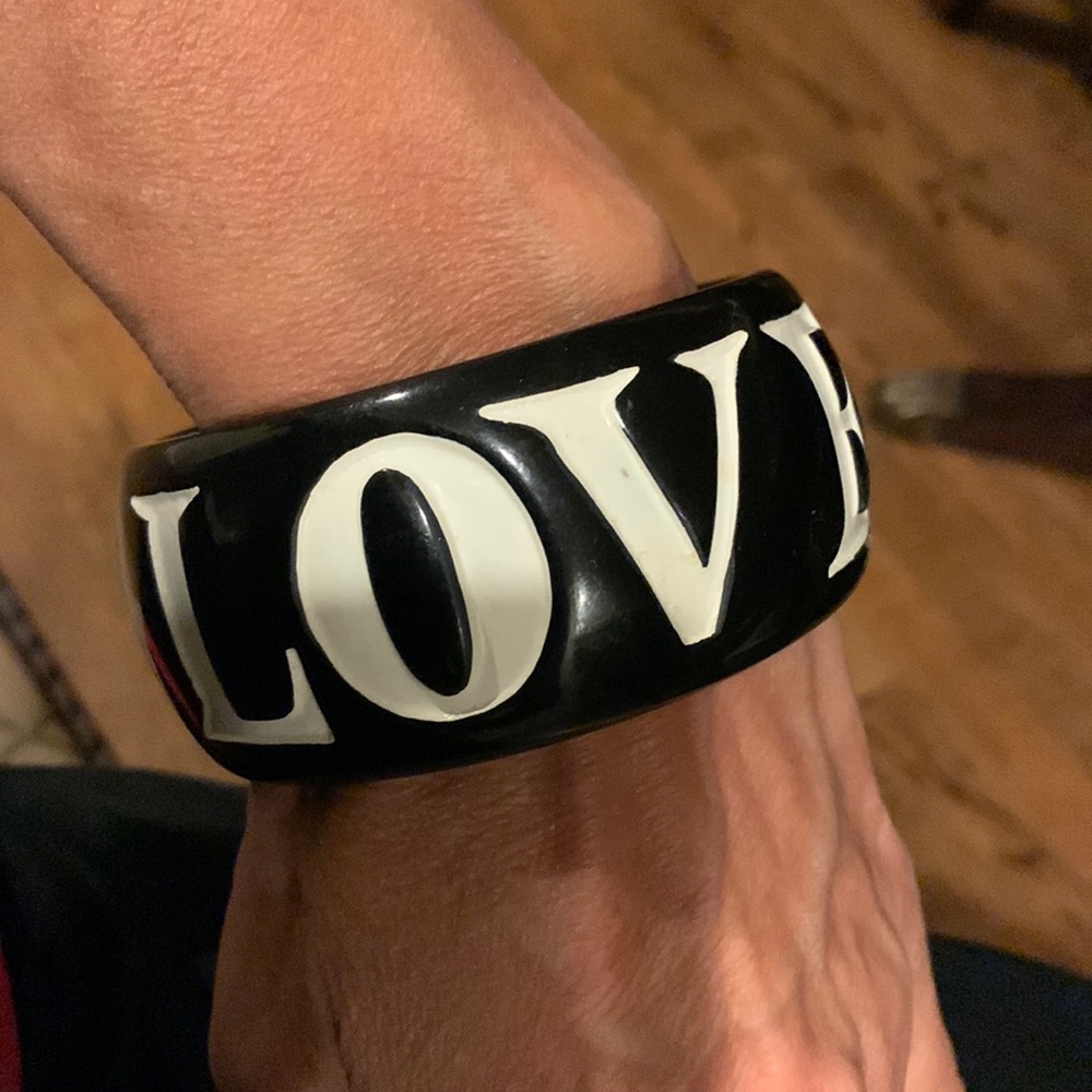 Bracelet black and white Love logo